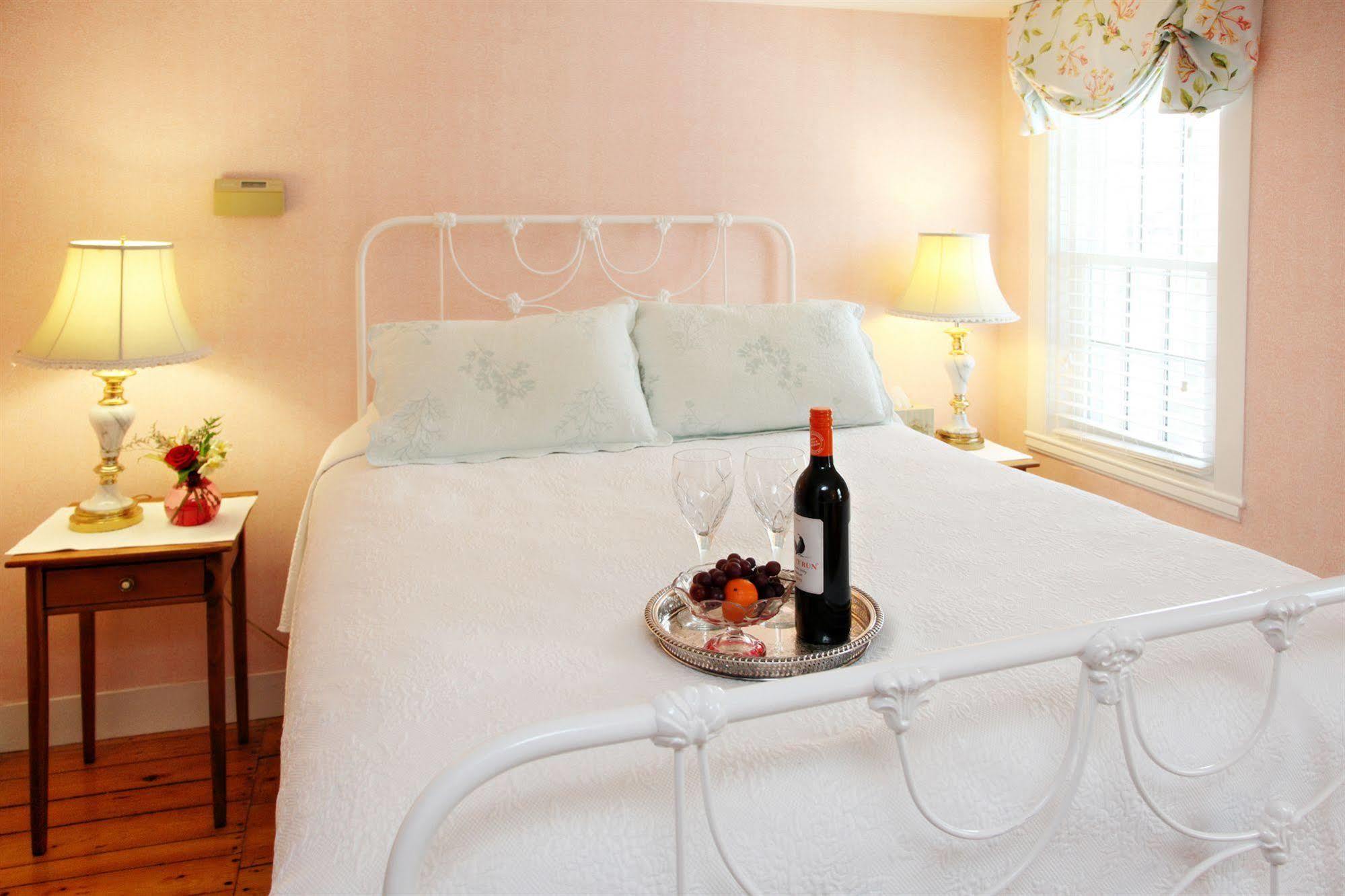 The Inn At Yarmouth Port (Adults Only) Extérieur photo